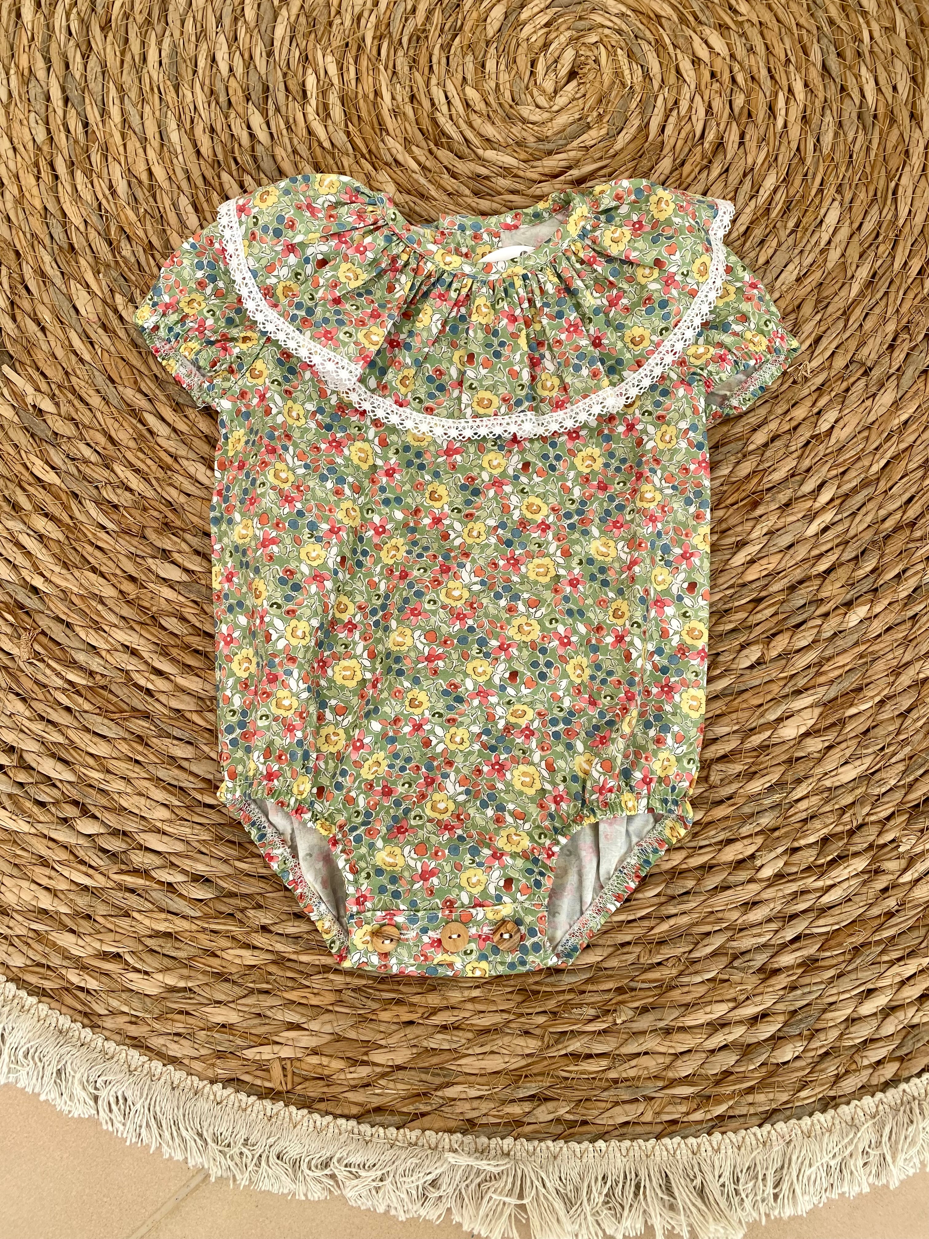 Pelele tutifruti volante